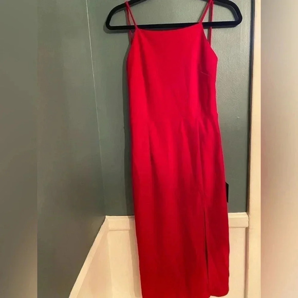 Lulus NWT red midi dress size medium - low back - zip closure - front slit - Picture 1 of 8